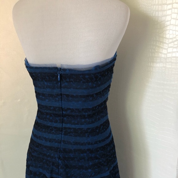 BCBG MAXAZRIA VALENTINE COCKTAIL DRESS. - Picture 3 of 8